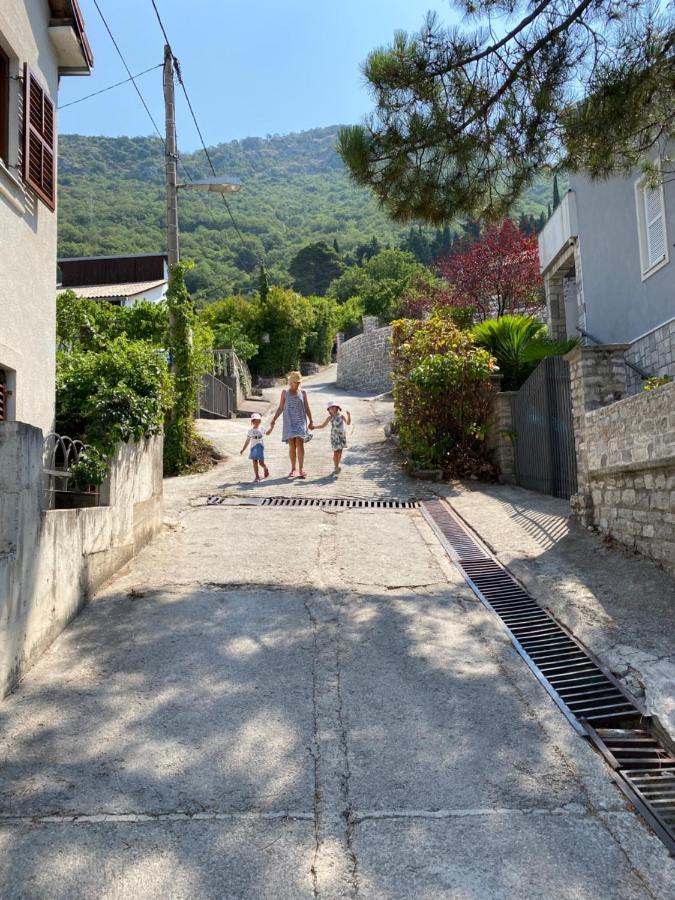 Apartman Irena Tivat Exterior photo